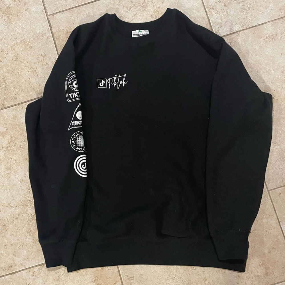 TikTok crew neck sweatshirt